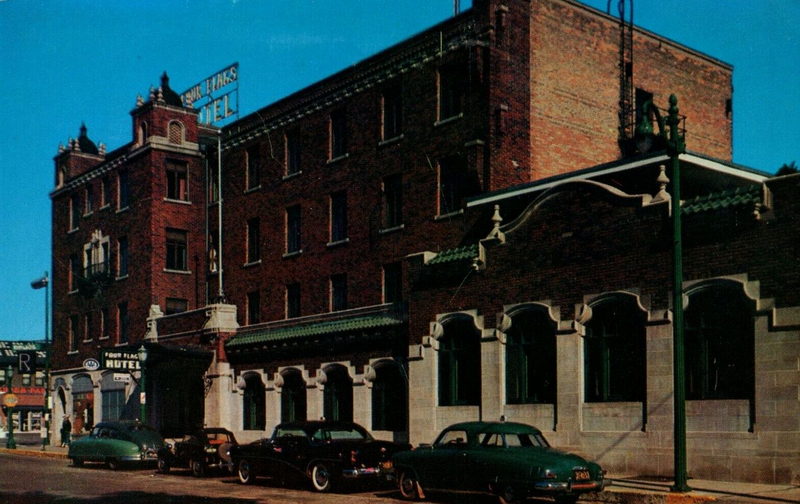 Four Flags Hotel - Postcard (newer photo)